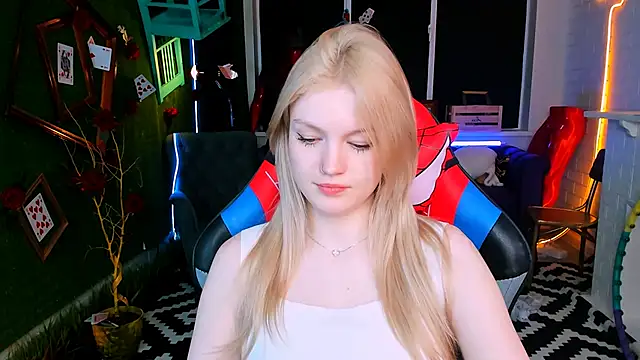 Snapshot of GraceGlamour chatting on February 26, 2025, 11:20 am GraceGlamour online show from February 26, 2025, 11:20 am