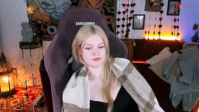 Snapshot of GraceGlamour chatting on February 28, 2025, 8:09 am GraceGlamour online show from February 28, 2025, 8:09 am