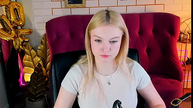 Snapshot of GraceGlamour chatting on March 3, 2025, 5:20 am GraceGlamour online show from March 3, 2025, 5:20 am