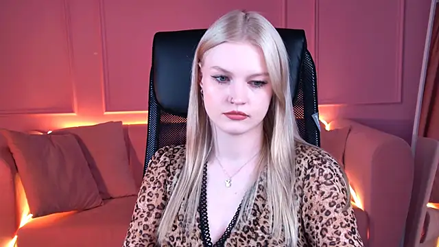 GraceGlamour online show from December 15, 2025, 1:26 pm