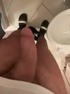 ptrz990 online show from September 9, 2025, 1:21 pm