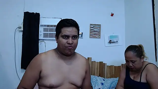 Snapshot of lucasandSofi chatting on November 20, 2025, 3:07 am lucasandSofi online show from November 20, 2025, 3:07 am