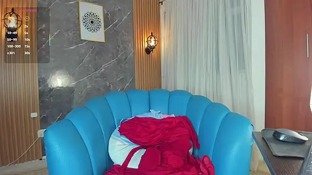 Julie Markk online show from April 5, 2026, 8:39 pm