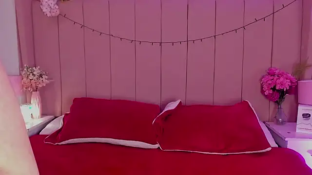 MollyBigBoobs12 online show from November 6, 2025, 8:21 pm