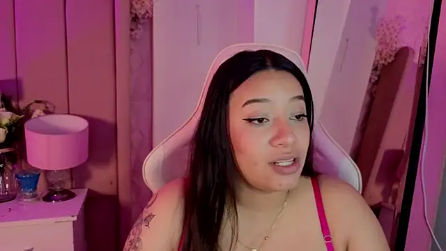 MollyBigBoobs12 online show from May 28, 2026, 9:23 pm