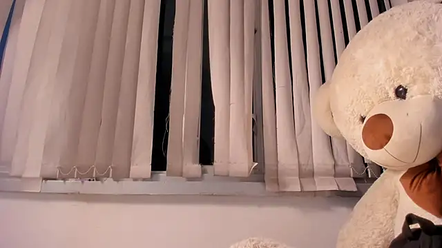 Valentina Se online show from December 11, 2024, 10:36 am