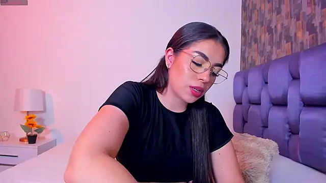 Snapshot of IsabellaAnngel chatting on February 28, 2025, 1:37 am IsabellaAnngel online show from February 28, 2025, 1:37 am