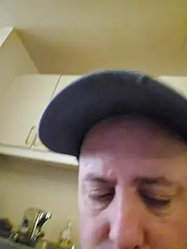 Snapshot of HeteroHotGuy1 chatting on February 14, 2025, 2:44 pm HeteroHotGuy1 online show from February 14, 2025, 2:44 pm