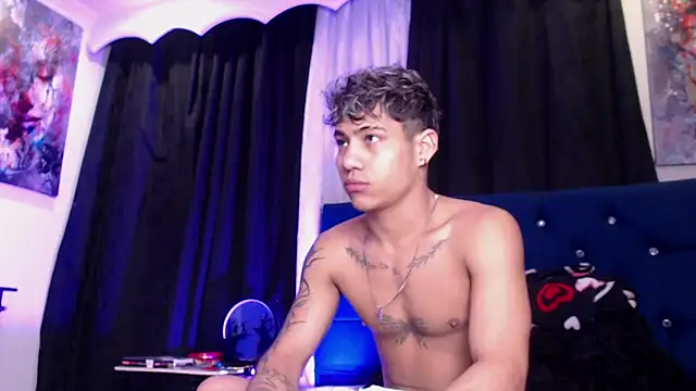 Sexys Boys Hot1 online show from May 26, 2026, 1:34 am
