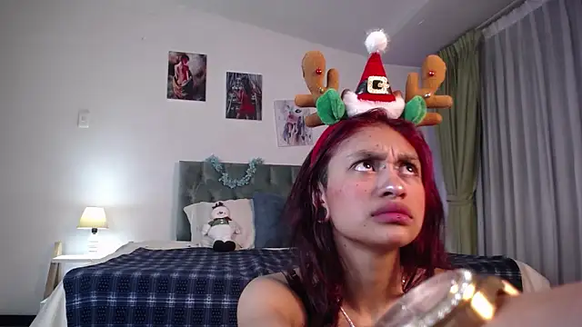 Snapshot of Kat_cute_ chatting on December 14, 2024, 4:12 am Kat cute online show from December 14, 2024, 4:12 am