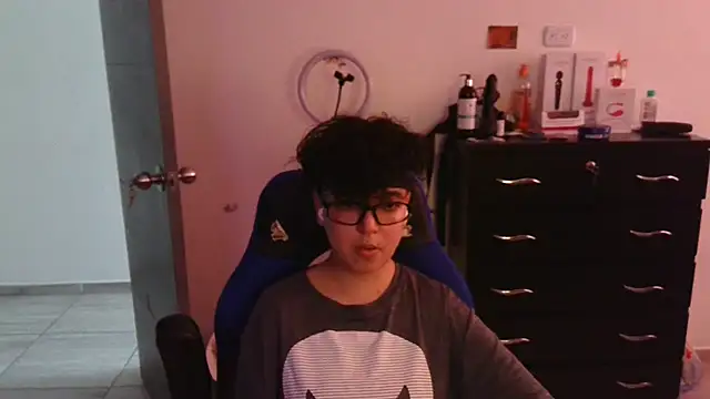 thomascooper7 online show from January 21, 2025, 8:54 pm