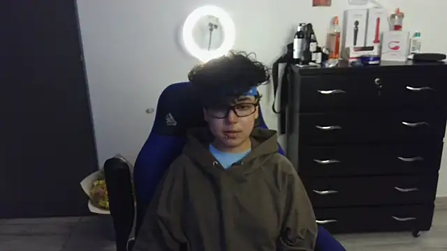 thomascooper7 online show from January 23, 2025, 12:04 am