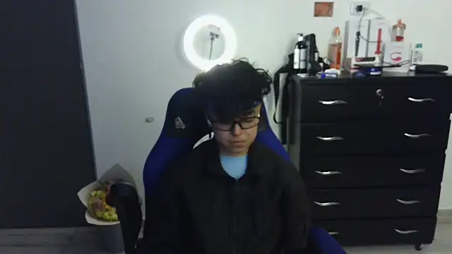 thomascooper7 online show from January 23, 2025, 3:05 am