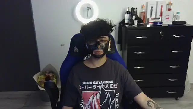 thomascooper7 online show from January 24, 2025, 4:05 am