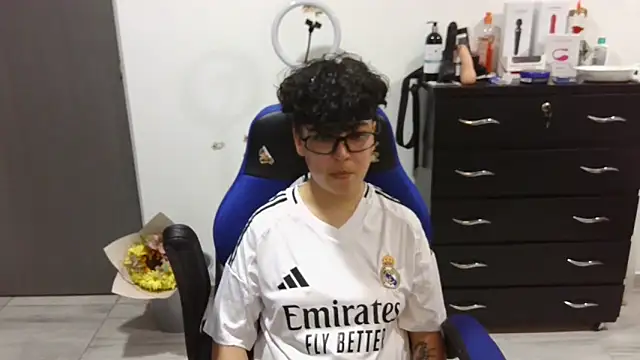 thomascooper7 online show from January 26, 2025, 12:16 am