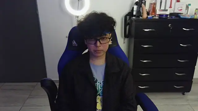 thomascooper7 online show from February 3, 2025, 12:36 am