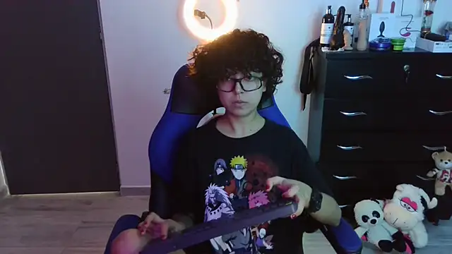 thomascooper7 online show from October 7, 2025, 6:05 pm