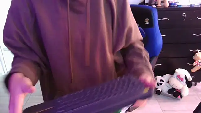 thomascooper7 online show from November 24, 2025, 6:07 pm