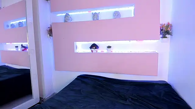 Snapshot of Sabrina_Rosse__ chatting on January 22, 2025, 6:20 am Sabrina Rosse online show from January 22, 2025, 6:20 am