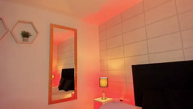 Christine Laam online show from November 11, 2025, 12:16 pm