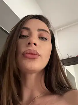 Snapshot of NattyPierce chatting on February 25, 2025, 1:39 pm NattyPierce online show from February 25, 2025, 1:39 pm