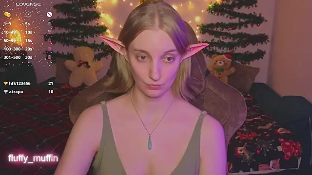 Snapshot of Fluffy_muffin_ chatting on December 15, 2024, 8:58 pm Fluffy muffin online show from December 15, 2024, 8:58 pm