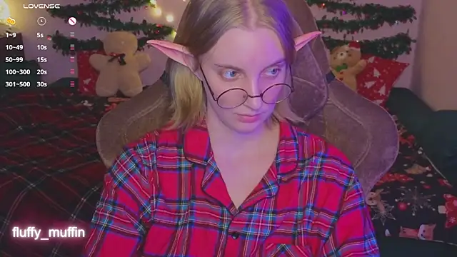 Snapshot of Fluffy_muffin_ chatting on December 18, 2024, 6:57 pm Fluffy muffin online show from December 18, 2024, 6:57 pm