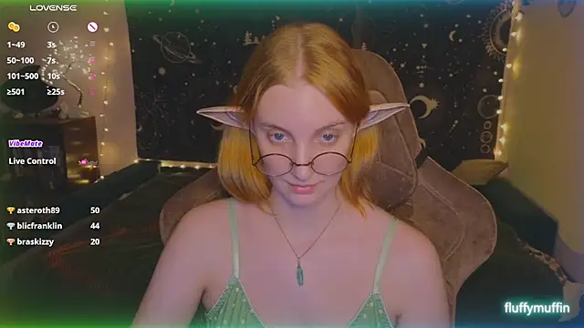 Snapshot of Fluffy_muffin_ chatting on February 2, 2025, 10:06 pm Fluffy muffin online show from February 2, 2025, 10:06 pm