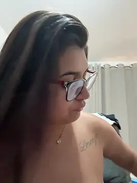 Snapshot of isa_ofc2024 chatting on February 27, 2025, 10:04 am isa ofc2024 online show from February 27, 2025, 10:04 am