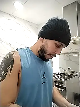 Snapshot of mikilod chatting on February 18, 2026, 2:24 pm mikilod online show from February 18, 2026, 2:24 pm