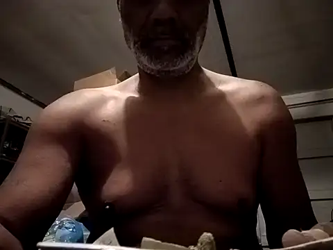 Snapshot of yasohw chatting on December 6, 2024, 9:57 pm yasohw online show from December 6, 2024, 9:57 pm