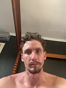 bradleyjamesmc online show from February 9, 2025, 11:04 am