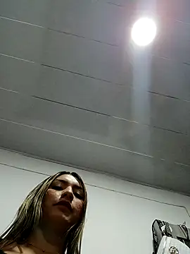 GIRL DONCELLA online show from January 30, 2025, 11:02 pm