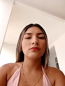 GIRL DONCELLA online show from March 18, 2025, 9:32 pm