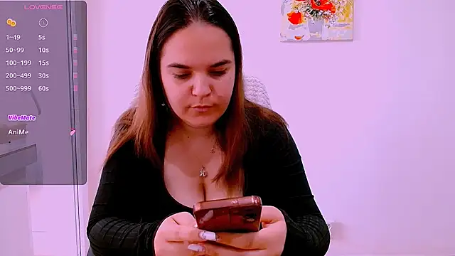 Snapshot of Ella-Diamond chatting on May 22, 2026, 7:04 am Ella-Diamond online show from May 22, 2026, 7:04 am