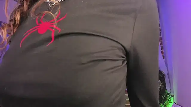 Sapphire Venuss online show from October 19, 2025, 2:23 am