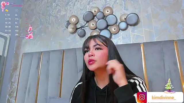 KimDevinne online show from January 4, 2025, 2:14 am