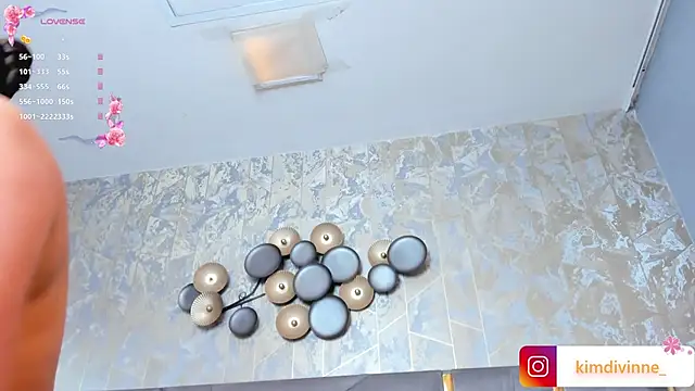 KimDevinne online show from January 22, 2025, 2:59 am