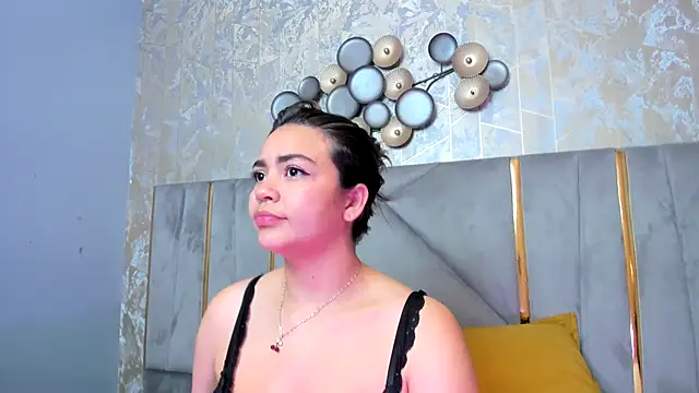 KimDevinne online show from November 21, 2025, 2:21 am