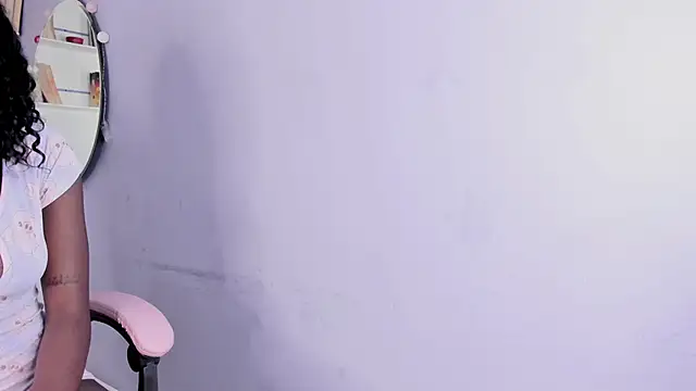 amber maxwell online show from January 8, 2025, 8:39 pm