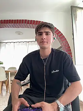 Snapshot of PhilipRich chatting on July 17, 2026, 4:56 pm PhilipRich online show from July 17, 2026, 4:56 pm