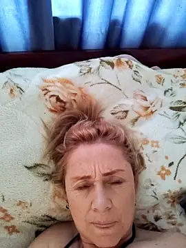 Snapshot of issa_soto_ chatting on February 9, 2026, 6:34 pm issa soto online show from February 9, 2026, 6:34 pm