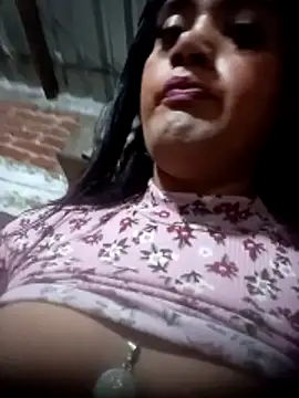 yovana13 online show from October 26, 2025, 9:15 am