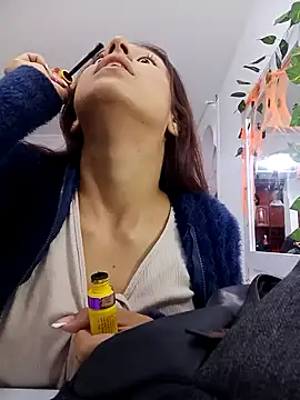 Luci And Sofi online show from October 9, 2025, 1:20 pm