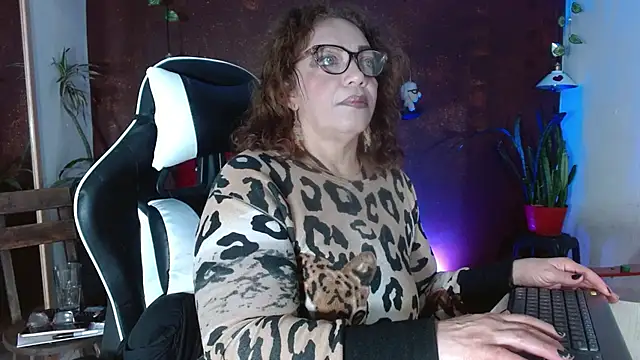 PervertedMature online show from November 2, 2025, 3:42 am