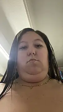 Chloee ep online show from October 12, 2025, 1:26 am