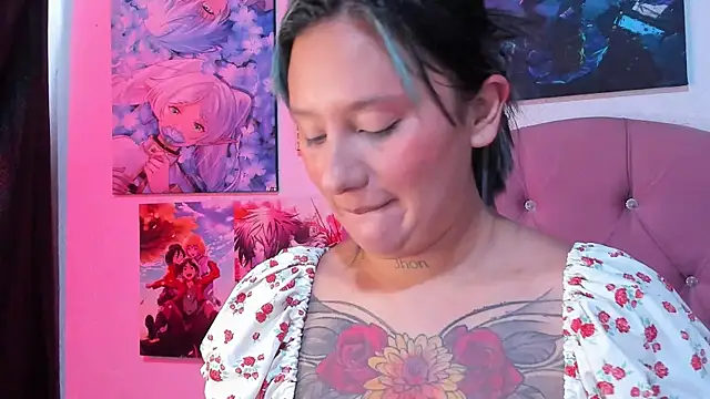 Mila nixon02 online show from July 7, 2026, 5:06 pm