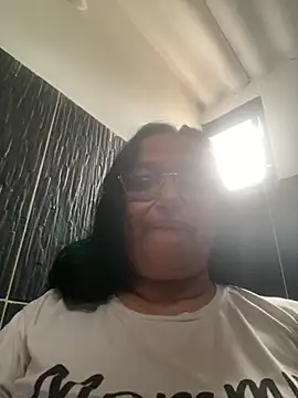 Gia Nahomi online show from March 16, 2025, 8:54 pm