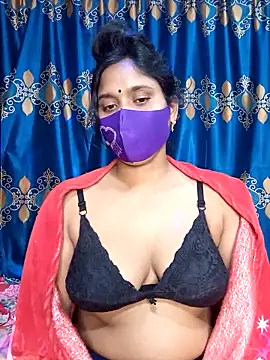 Snapshot of Hot_Maleka chatting on February 16, 2025, 3:59 pm Hot Maleka online show from February 16, 2025, 3:59 pm