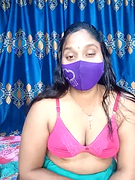 Snapshot of Hot_Maleka chatting on March 11, 2025, 1:12 pm Hot Maleka online show from March 11, 2025, 1:12 pm